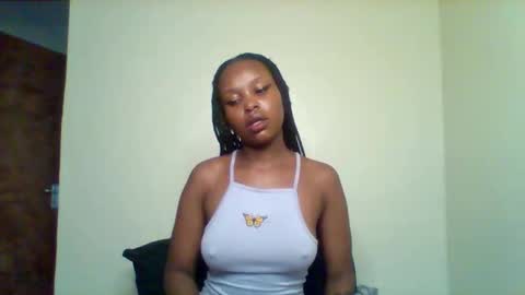 Snapshot of pixie_roman chatting on December 19, 9:16 am Majesty online show from December 19, 9:16 am