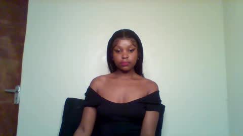 Snapshot of pixie_roman chatting on February 4, 9:26 am Majesty online show from February 4, 9:26 am