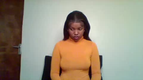 Snapshot of pixie_roman chatting on February 12, 3:12 am Majesty online show from February 12, 3:12 am