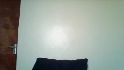 Snapshot of pixie_roman chatting on February 23, 2:42 am Majesty online show from February 23, 2:42 am