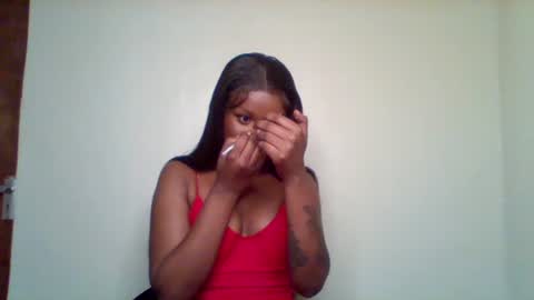 Snapshot of pixie_roman chatting on March 8, 11:03 am Majesty online show from March 8, 11:03 am