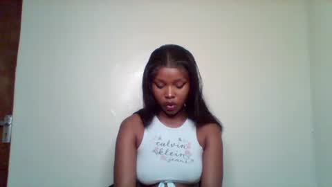 Snapshot of pixie_roman chatting on March 11, 4:18 am Majesty online show from March 11, 4:18 am