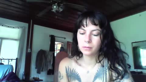 pixiecatfairy online show from November 18, 3:01 am