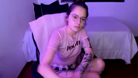 pixie online show from May 31, 1:58 am