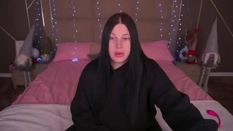 pixiehott online show from January 9, 9:05 pm