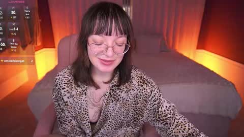 pixiepeachh online show from October 29, 2:41 pm