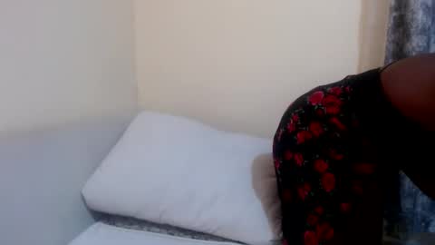 pixietease1 online show from September 27, 8:47 pm