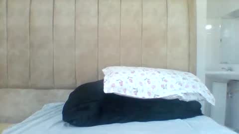 pixietease1 online show from November 18, 1:59 pm