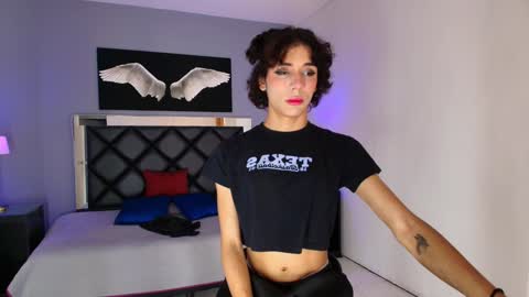 cris online show from February 5, 1:47 am