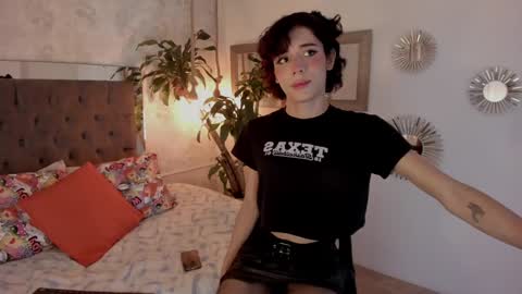 cris online show from February 5, 4:48 am