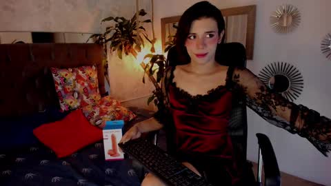 cris online show from February 11, 2:25 am