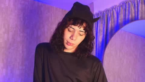 cris online show from April 17, 4:59 am