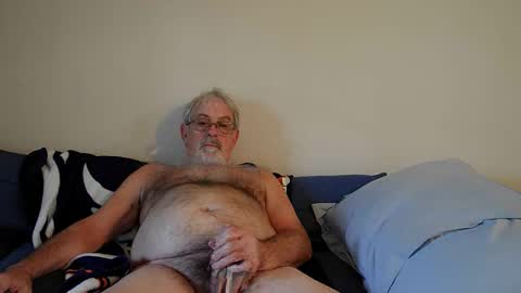 Snapshot of pjdaddjo775 chatting on September 18, 9:28 pm pjdaddjo775 online show from September 18, 9:28 pm