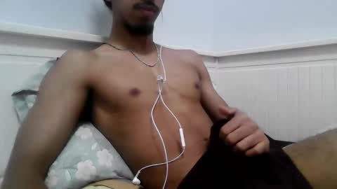 pklusts online show from May 10, 6:18 am