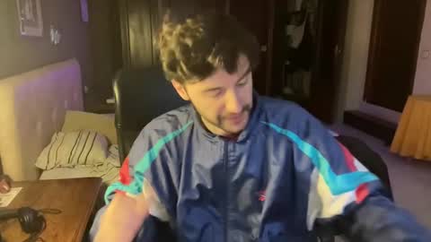 placebo14 online show from December 4, 4:49 pm