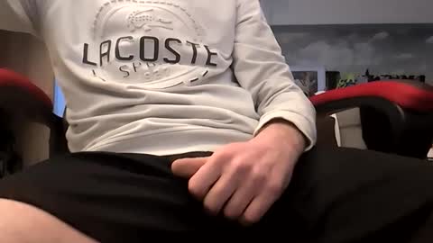 Snapshot of pladplad chatting on February 11, 7:13 am PLADPLAS online show from February 11, 7:13 am