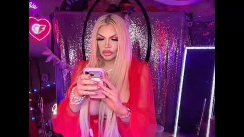 Snapshot of plasticfuckdoll chatting on February 8, 5:00 am Dumb bimbo fuck doll online show from February 8, 5:00 am