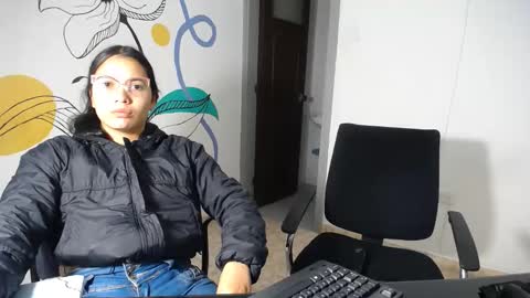 Snapshot of playful_girls3909 chatting on March 6, 11:20 pm sweed online show from March 6, 11:20 pm