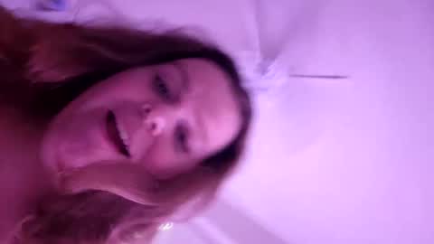 Snapshot of playfullilmissy chatting on September 26, 7:07 pm playfullilmissy online show from September 26, 7:07 pm