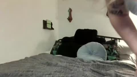 Snapshot of playfulxxcutie chatting on June 30, 10:00 pm playfulxxcutie online show from June 30, 10:00 pm