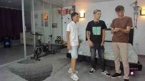   online show from October 7, 11:13 pm