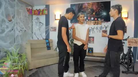   online show from October 26, 11:09 pm