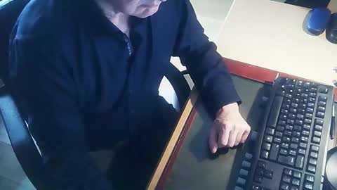 Snapshot of playingch chatting on February 6, 8:29 am littlenounours online show from February 6, 8:29 am