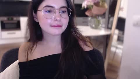 Mary online show from October 5, 7:23 pm