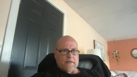 Snapshot of playtime2020 chatting on May 18, 3:07 pm playtime2020 online show from May 18, 3:07 pm