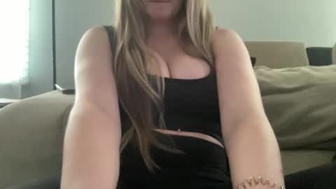 Snapshot of playwithcaity chatting on June 4, 8:04 pm Caity online show from June 4, 8:04 pm