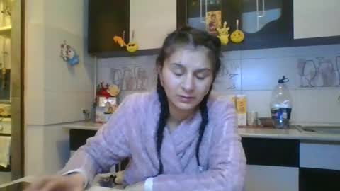 pleas3s_sweet online show from February 26, 3:21 am