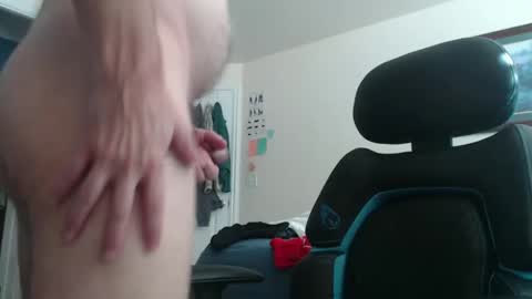 Snapshot of pleasuregiver50 chatting on January 21, 6:34 pm Pleasure Giver online show from January 21, 6:34 pm