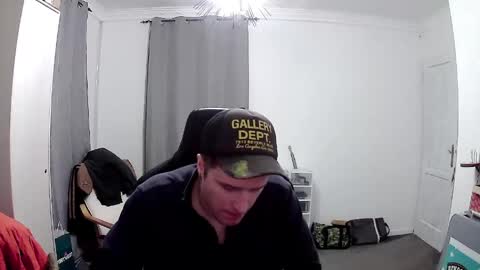 plkrisztian online show from April 9, 7:08 pm