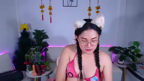 Ploysai online show from February 3, 6:51 am