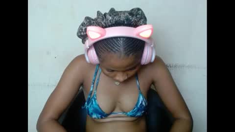 plumnjuicyx online show from February 21, 1:44 pm