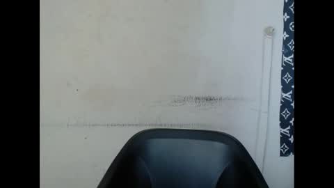 Snapshot of plumnjuicyx chatting on February 22, 9:45 am plumnjuicyx online show from February 22, 9:45 am