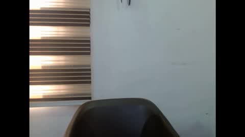 Snapshot of plumnjuicyx chatting on December 19, 12:12 pm plumnjuicyx online show from December 19, 12:12 pm