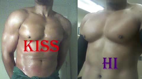 StraightPlush online show from April 13, 10:59 pm