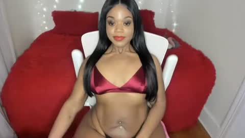 Snapshot of plushd0ll chatting on October 17, 10:40 am plushd0ll online show from October 17, 10:40 am