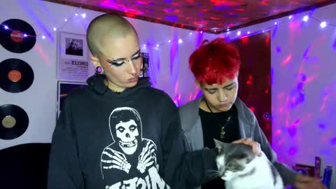   online show from January 29, 10:01 pm