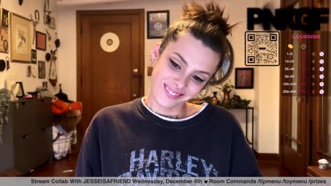 Snapshot of pnkgf chatting on December 3, 12:46 am pnkgf online show from December 3, 12:46 am