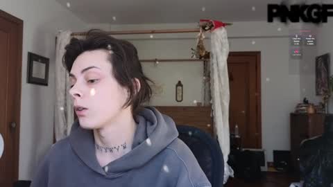 Snapshot of pnkgf chatting on January 18, 11:44 pm pnkgf online show from January 18, 11:44 pm