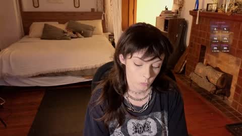 Snapshot of pnkgf chatting on February 1, 9:19 pm pnkgf online show from February 1, 9:19 pm