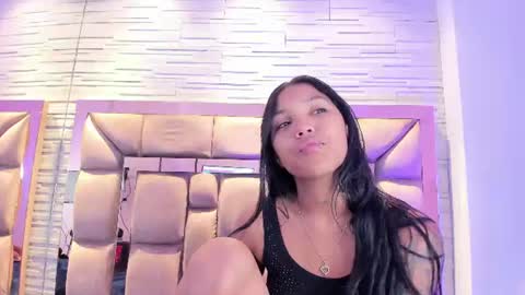 Snapshot of pocahontas_pow chatting on July 11, 11:57 am Pocahontas online show from July 11, 11:57 am