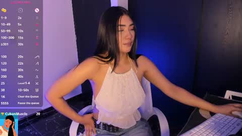 Snapshot of pocahontasss11 chatting on July 19, 12:47 am im vane Model Independet online show from July 19, 12:47 am