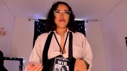 Willow                      Hours 12pm to 630pm Colombian time FRIDAY AND SUNDAY FREE DAYS online show from January 5, 9:03 pm