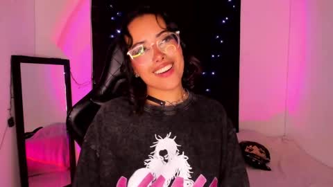 Willow                      Hours 12pm to 630pm Colombian time FRIDAY AND SUNDAY FREE DAYS online show from January 16, 11:27 pm