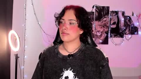 Willow                      Hours 12pm to 630pm Colombian time FRIDAY AND SUNDAY FREE DAYS online show from September 9, 4:06 pm