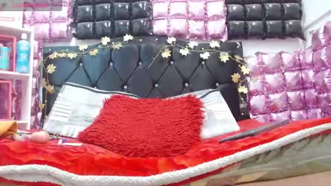 Snapshot of poisondost_hot chatting on November 30, 4:55 pm Aleja online show from November 30, 4:55 pm