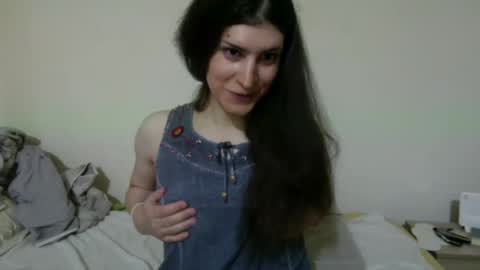 Poison Ivy  online show from May 26, 10:39 pm